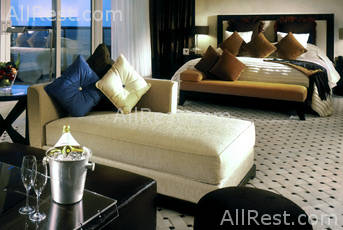 Grosvenor House West Marina Beach 7